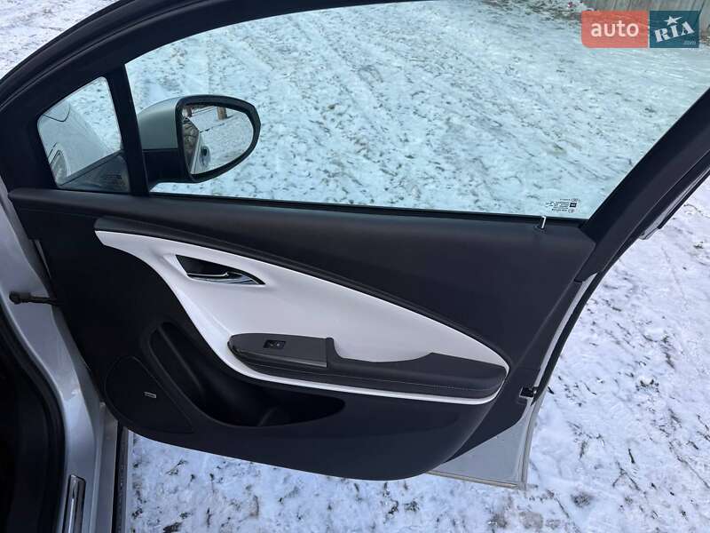 Хэтчбек Opel Ampera 2011 в Черкассах