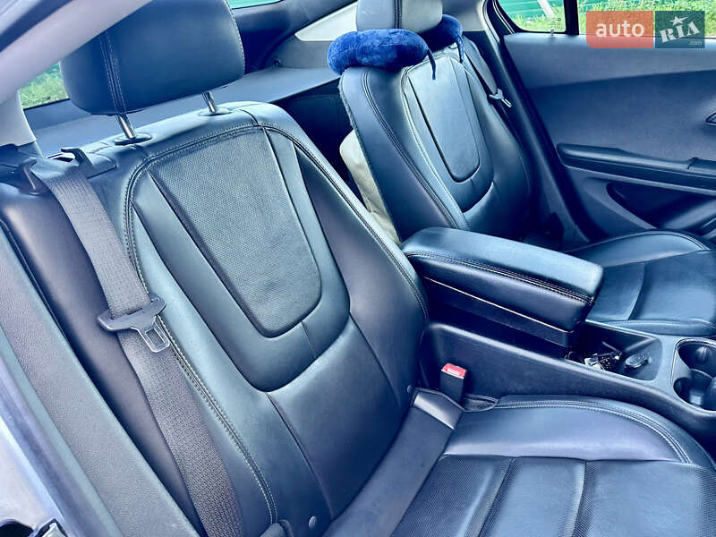 Хэтчбек Opel Ampera 2012 в Киеве фото 45 Хэтчбек Opel Ampera 2012 в Киеве