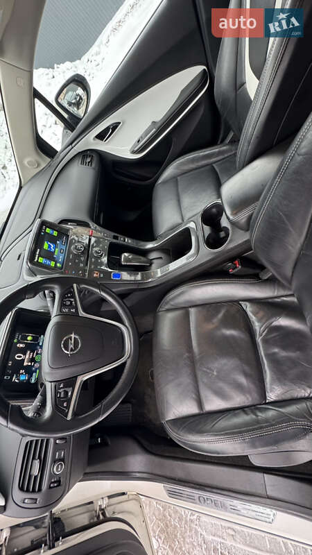 Хетчбек Opel Ampera 2011 в Івано-Франківську