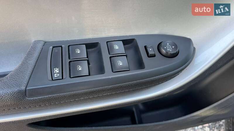 Хетчбек Opel Ampera 2012 в Києві фото 16 Хетчбек Opel Ampera 2012 в Києві