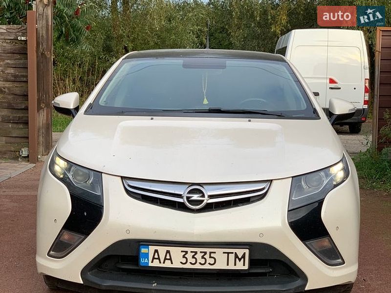 Хэтчбек Opel Ampera 2012 в Киеве