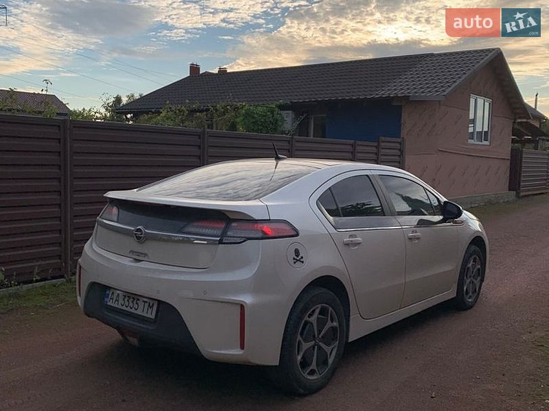 Хетчбек Opel Ampera 2012 в Києві