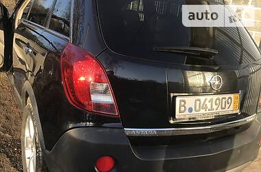 Позашляховик / Кросовер Opel Antara 2012 в 