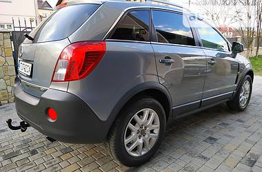 Позашляховик / Кросовер Opel Antara 2011 в 