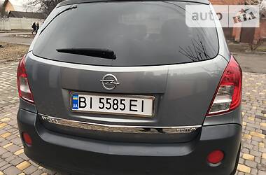 Позашляховик / Кросовер Opel Antara 2013 в 