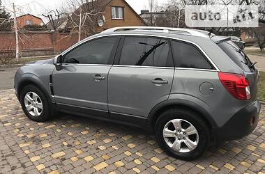 Позашляховик / Кросовер Opel Antara 2013 в 