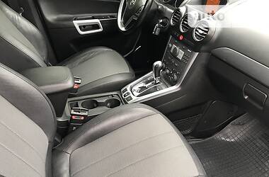 Позашляховик / Кросовер Opel Antara 2013 в 