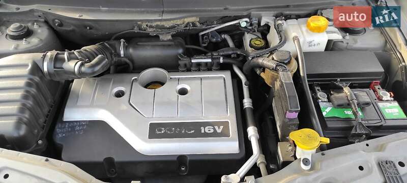 Внедорожник / Кроссовер Opel Antara 2007 в Киеве