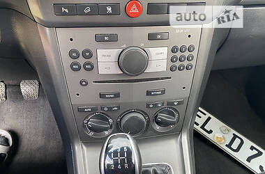 Внедорожник / Кроссовер Opel Antara 2007 в 