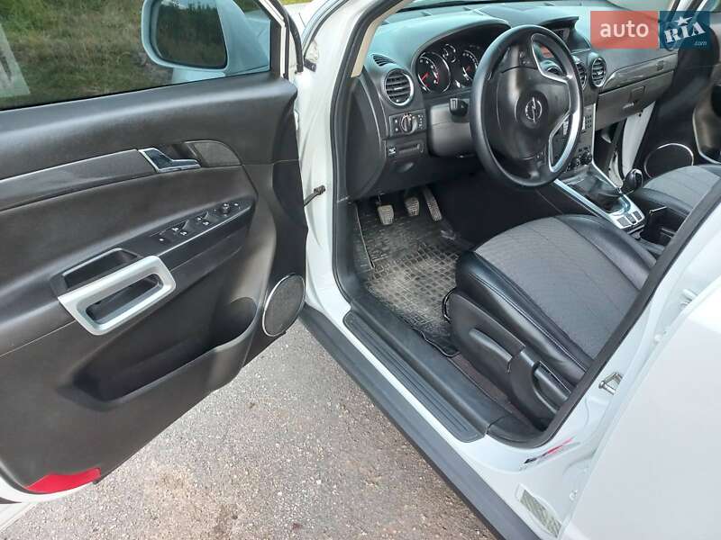 Внедорожник / Кроссовер Opel Antara 2013 в Тараще