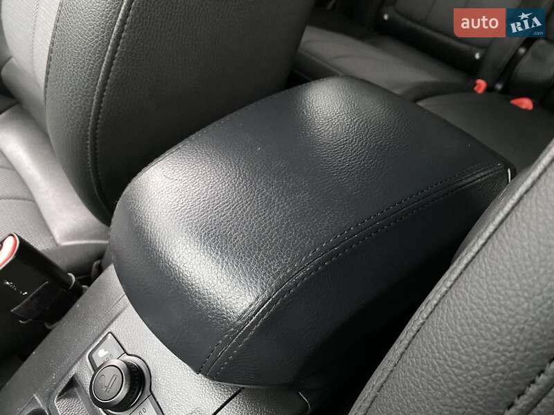 Внедорожник / Кроссовер Opel Antara 2010 в Харькове