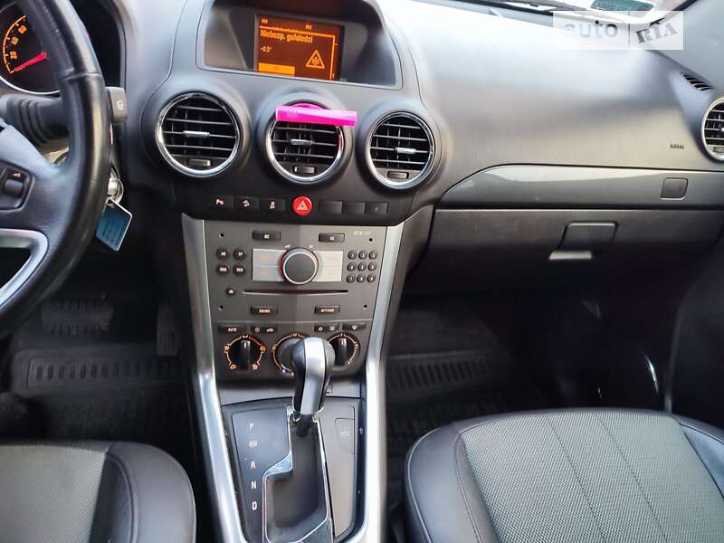 Внедорожник / Кроссовер Opel Antara 2011 в Новом Роздоле