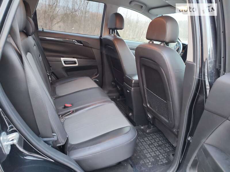 Внедорожник / Кроссовер Opel Antara 2011 в Новом Роздоле