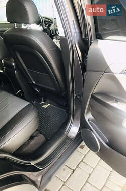 Внедорожник / Кроссовер Opel Antara 2013 в 