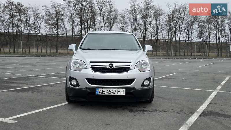 Позашляховик / Кросовер Opel Antara 2012 в 