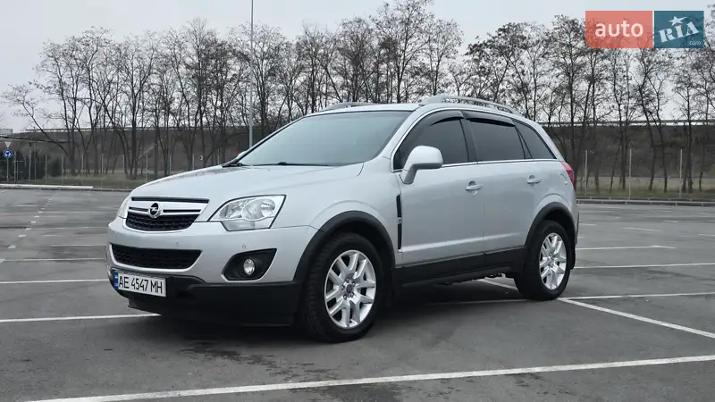Позашляховик / Кросовер Opel Antara 2012 в 