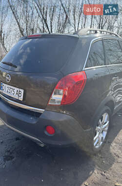 Позашляховик / Кросовер Opel Antara 2014 в 