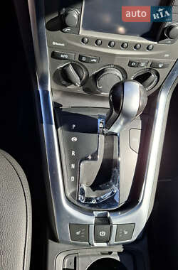 Внедорожник / Кроссовер Opel Antara 2012 в 