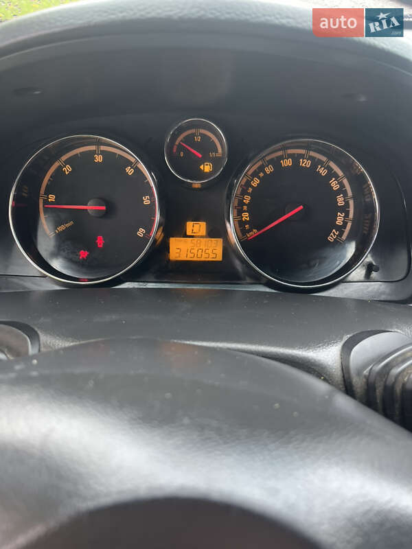 Внедорожник / Кроссовер Opel Antara 2008 в Черновцах