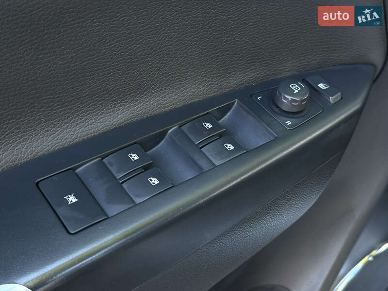 Позашляховик / Кросовер Opel Antara 2006 в Миколаєві