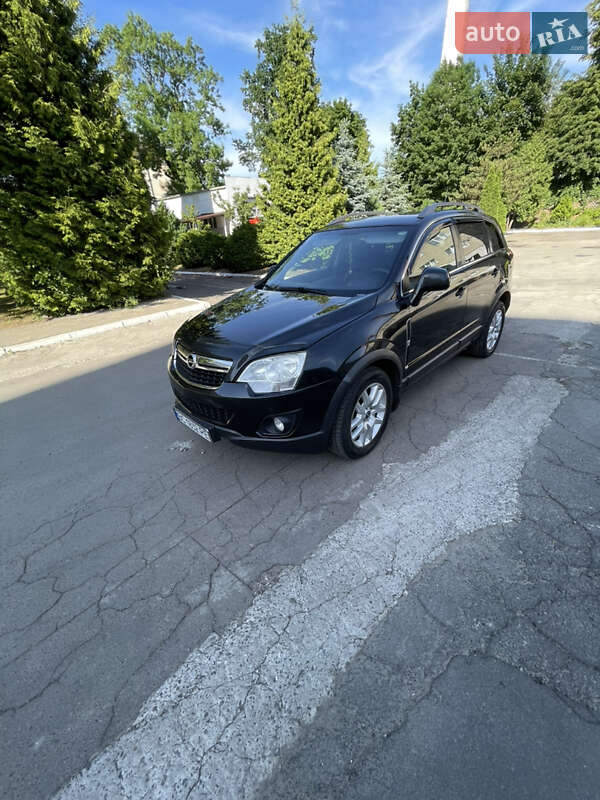 Позашляховик / Кросовер Opel Antara 2011 в Львові