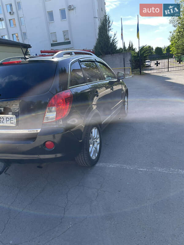 Позашляховик / Кросовер Opel Antara 2011 в Львові