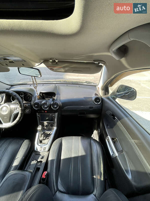 Позашляховик / Кросовер Opel Antara 2011 в Львові