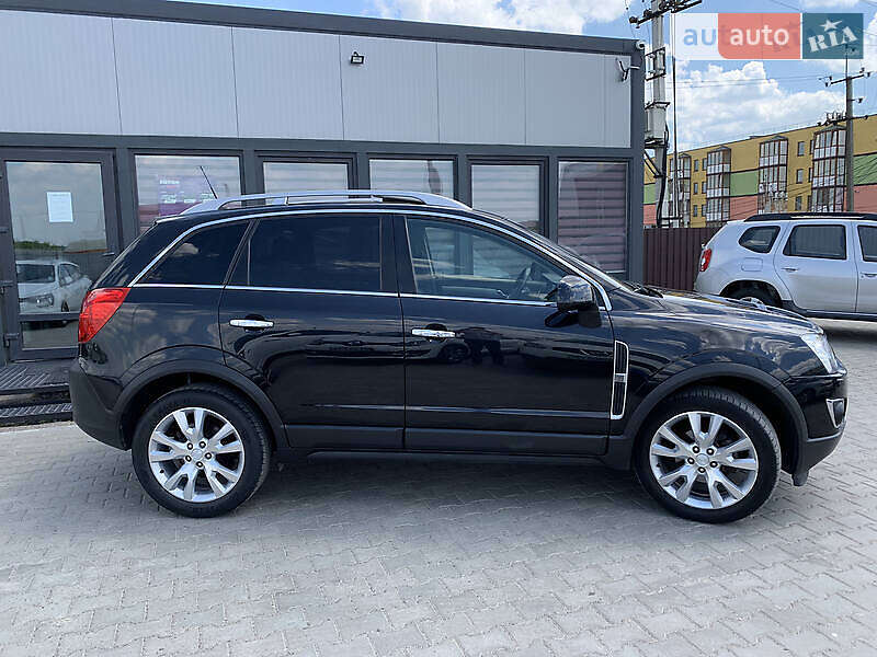 Позашляховик / Кросовер Opel Antara 2012 в 