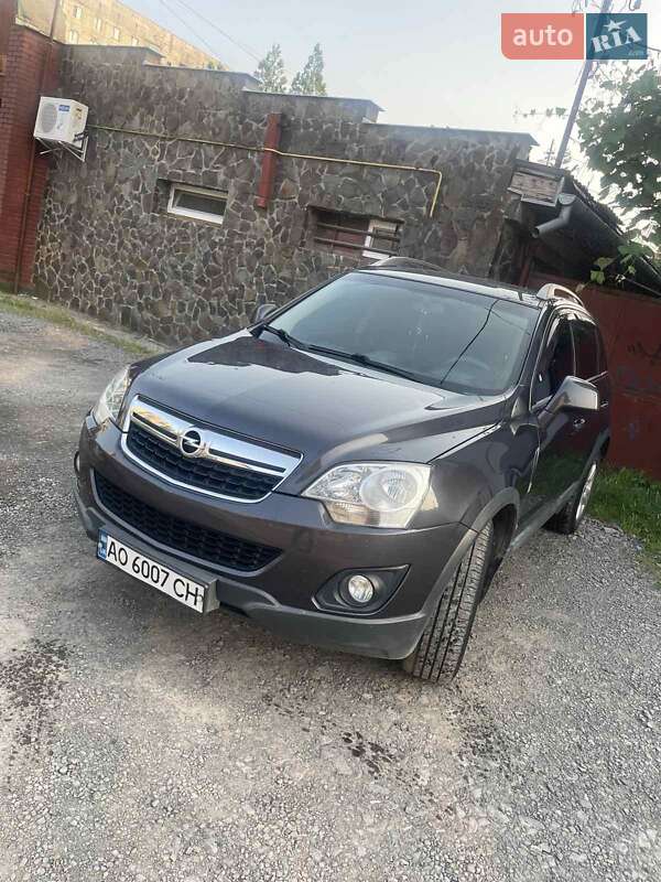 Внедорожник / Кроссовер Opel Antara 2012 в 