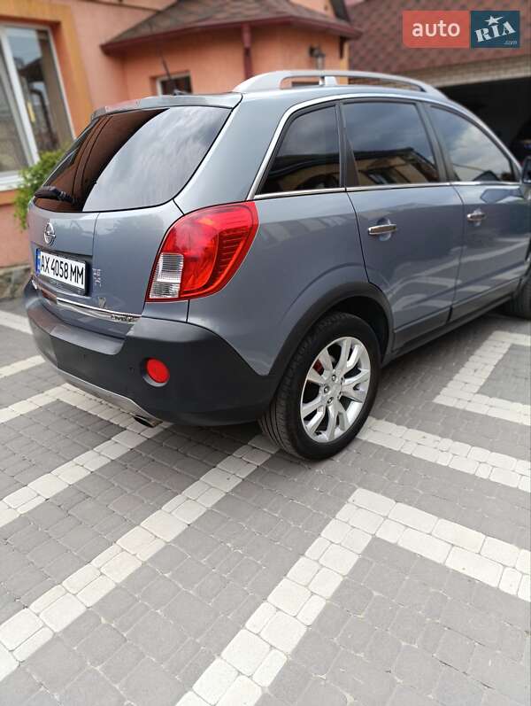 Внедорожник / Кроссовер Opel Antara 2013 в Харькове