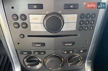 Внедорожник / Кроссовер Opel Antara 2012 в 