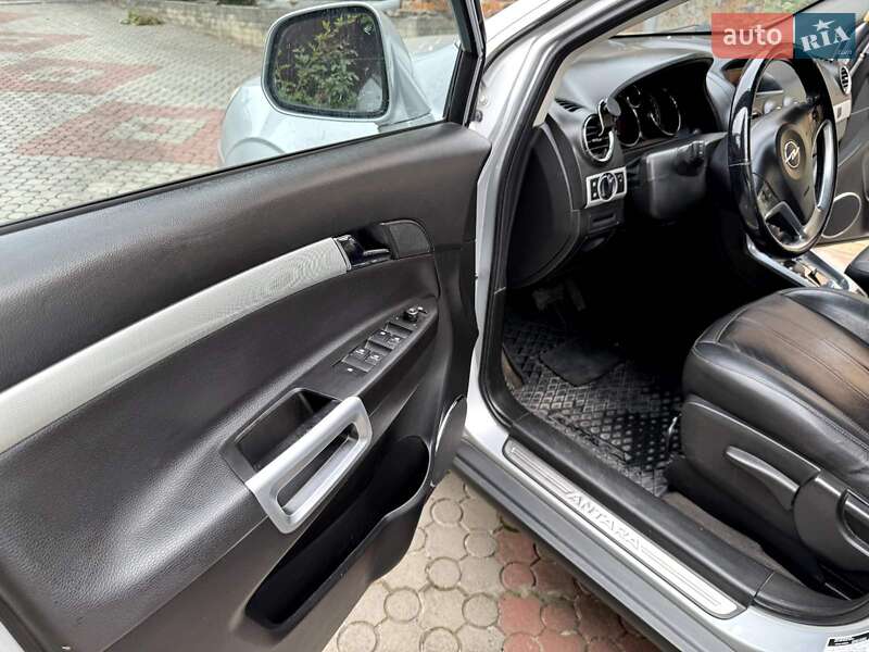 Позашляховик / Кросовер Opel Antara 2011 в Тернополі