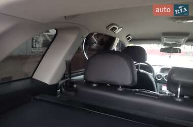 Позашляховик / Кросовер Opel Antara 2012 в 