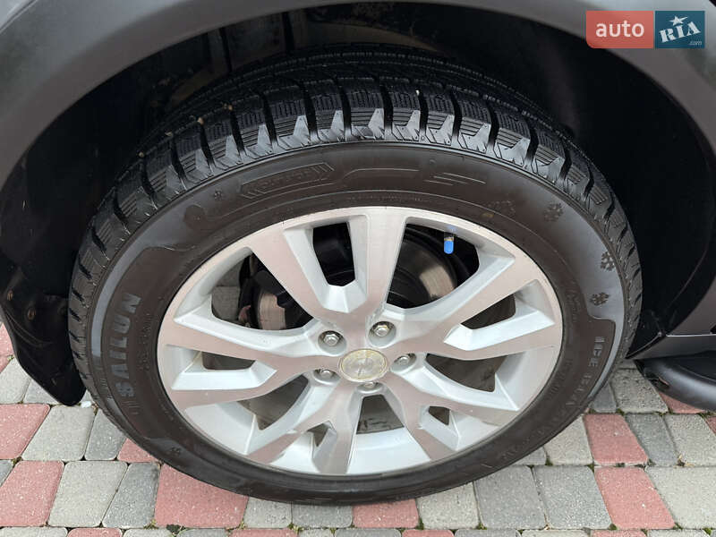 Позашляховик / Кросовер Opel Antara 2011 в Чернівцях