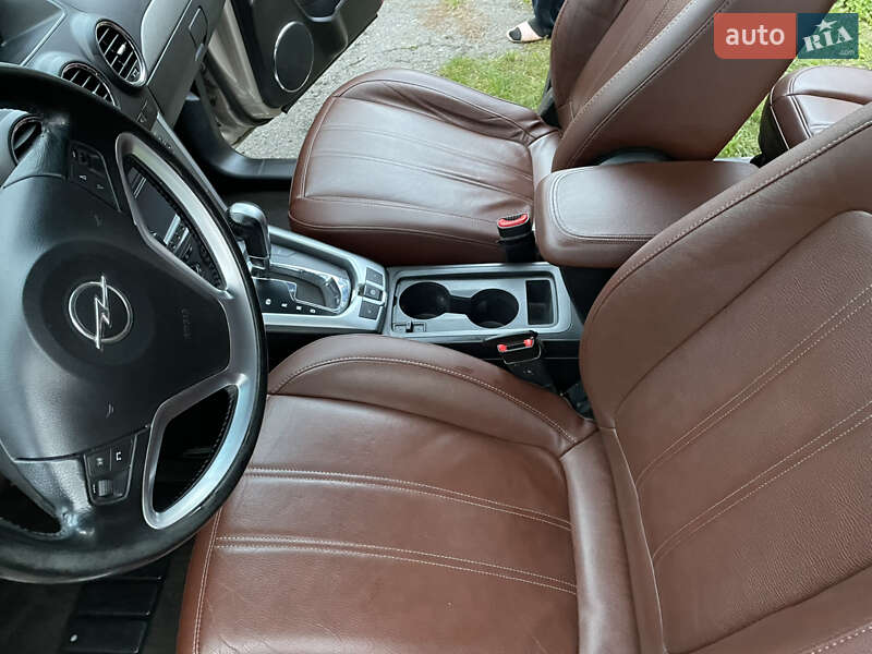 Внедорожник / Кроссовер Opel Antara 2012 в Староконстантинове
