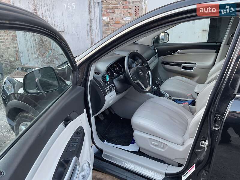 Позашляховик / Кросовер Opel Antara 2016 в Луцьку