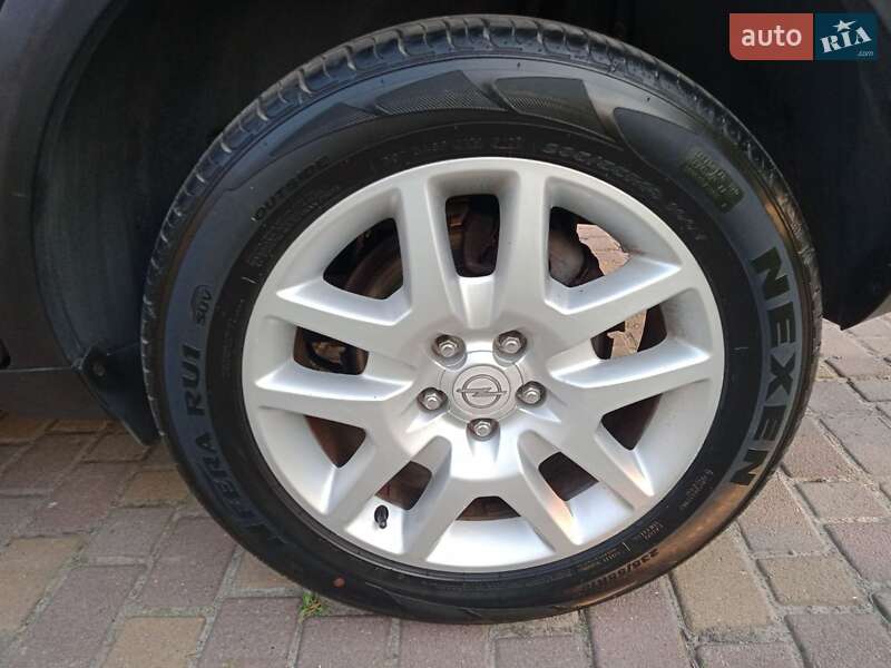 Внедорожник / Кроссовер Opel Antara 2012 в Ровно
