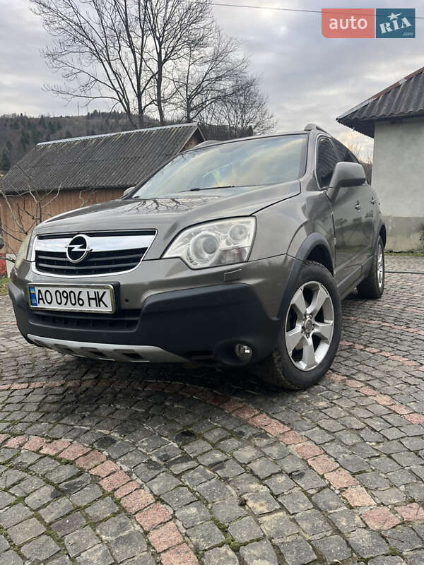 Внедорожник / Кроссовер Opel Antara 2007 в Воловце