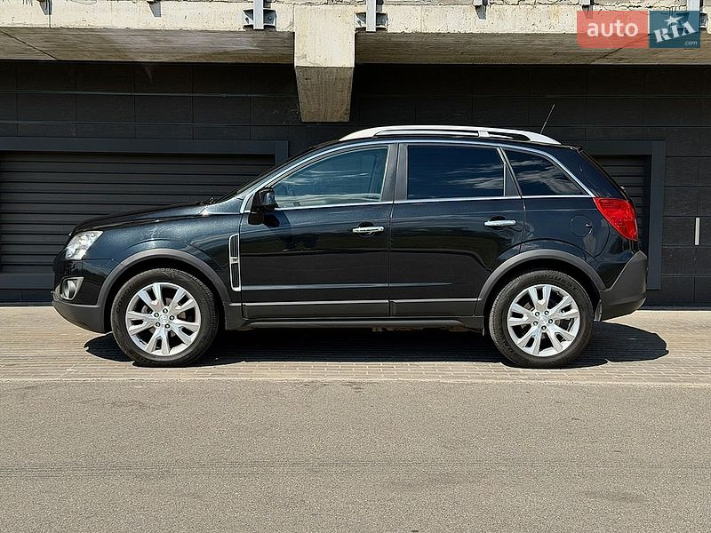 Внедорожник / Кроссовер Opel Antara 2011 в Киеве