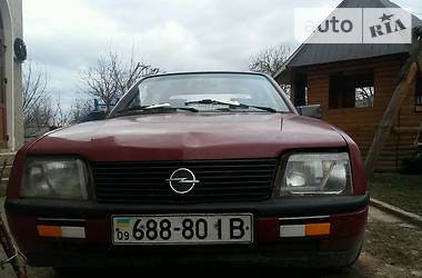 Седан Opel Ascona 1992 в Ивано-Франковске