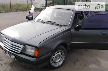 Седан Opel Ascona 1988 в Ивано-Франковске