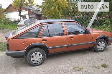 Хэтчбек Opel Ascona 1987 в Здолбунове