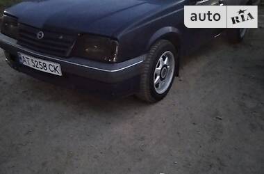 Седан Opel Ascona 1988 в Ивано-Франковске