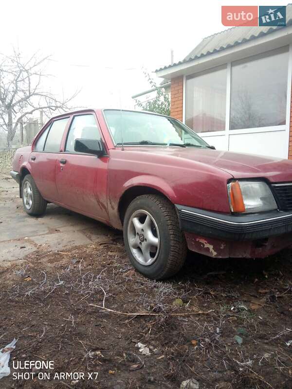 Седан Opel Ascona 1987 в Ямполе