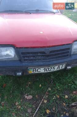 Седан Opel Ascona 1983 в Львове