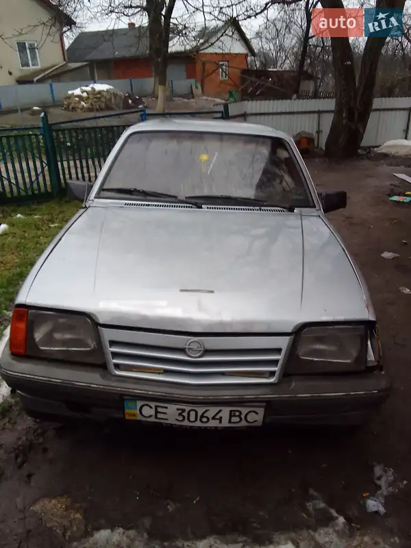 Opel Ascona 1986