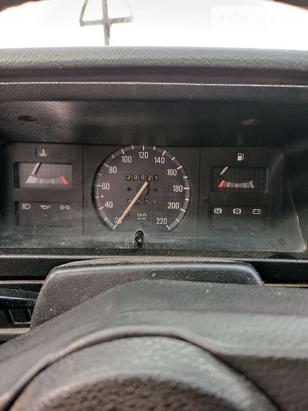 Седан Opel Ascona 1986 в Гайсину