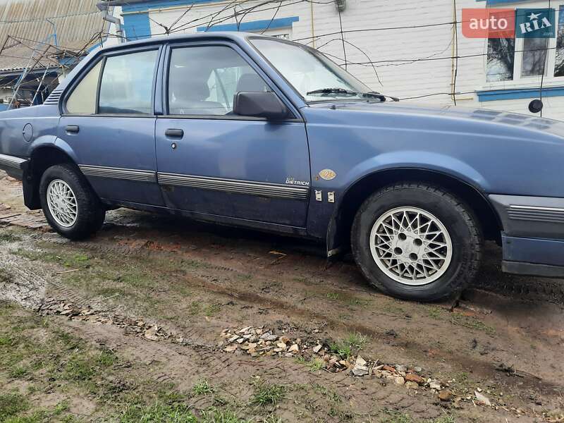 Седан Opel Ascona 1987 в Сквире