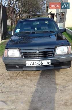 Седан Opel Ascona 1986 в Ивано-Франковске