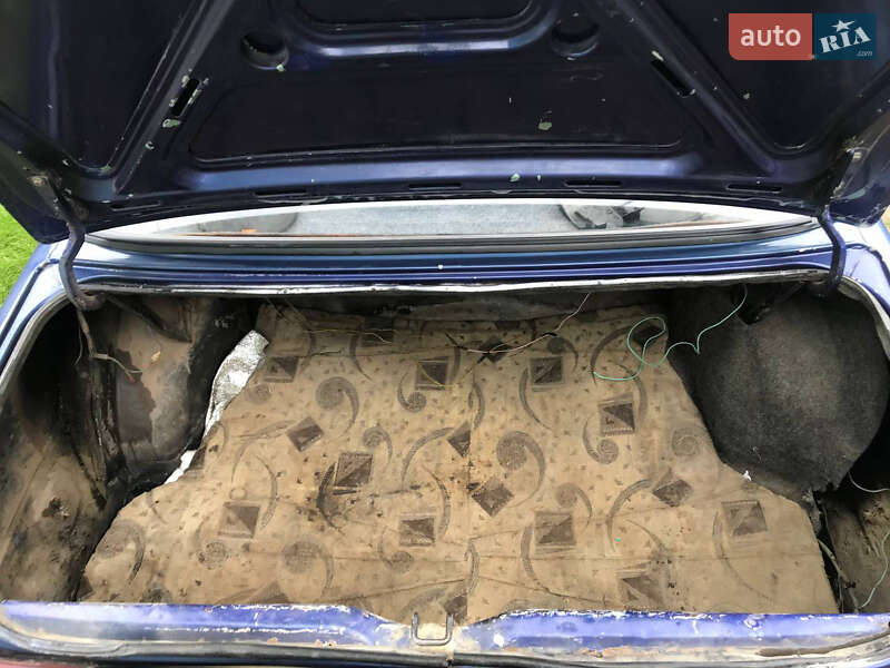 Седан Opel Ascona 1986 в Вижнице